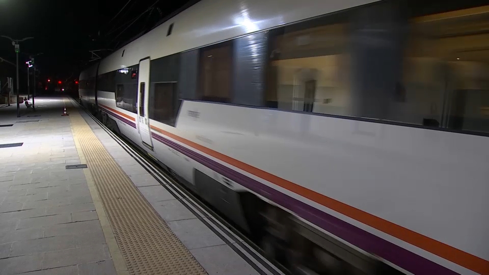 Renfe Pone Ya A La Venta Los Billetes Para Alvia Intercity Y Media